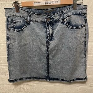 Vintage Style “Acid Wash” denim mini skirt